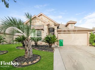 6830 Hunters Trace Ln, Baytown, TX 77521