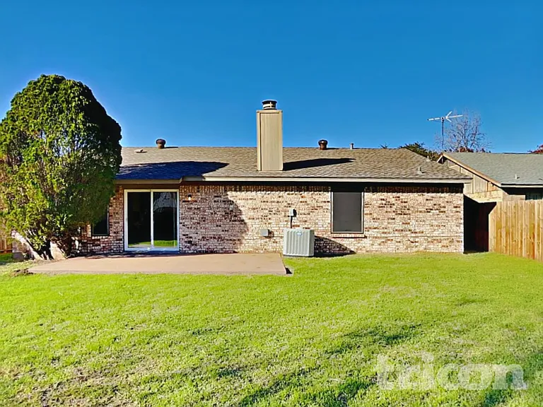 3029 Meadowmoor St — Photo 15