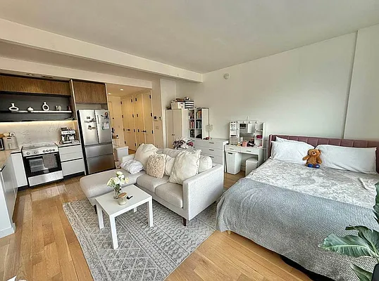 Rented by ERNY LLC | media 29