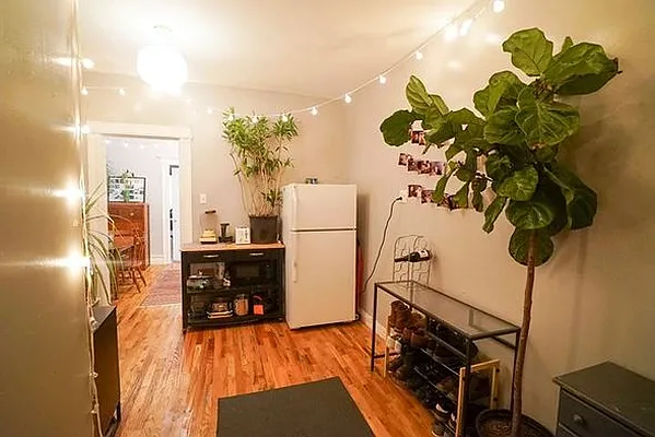 Rented by Signature Property Realty | media 36