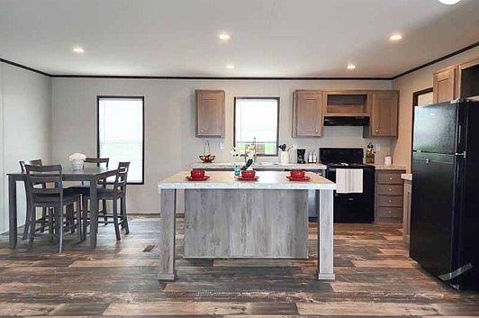 Lot 423 Kitchen Staged