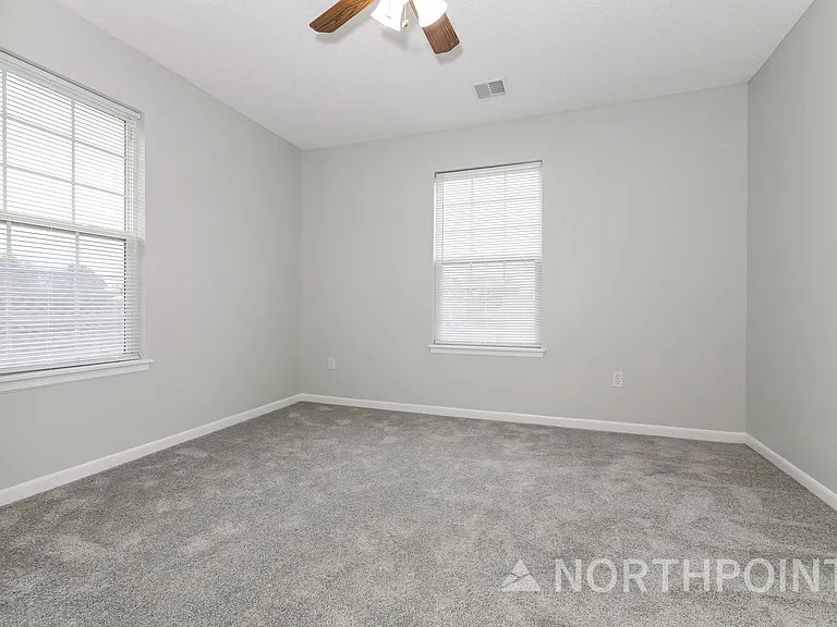 4211 Woodland Ave — Photo 10