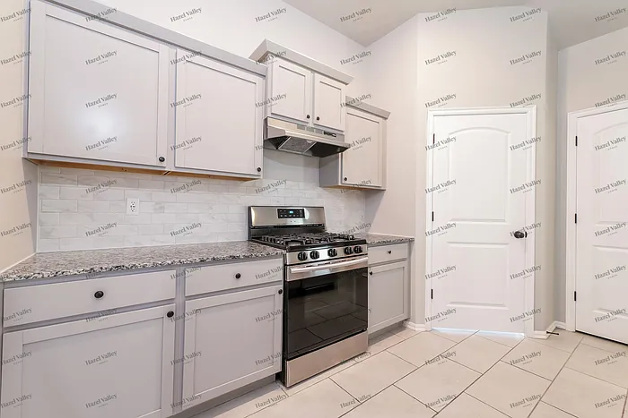 9117 SW 45th Ter — Photo 5