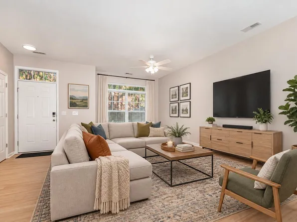 311 Gilman Ln Unit 107, Raleigh, NC 27610