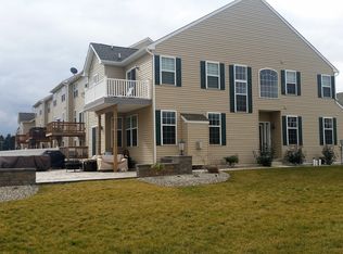5304 Spring Ridge Dr E, Macungie, PA 18062