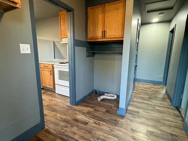 835 Cherry St — Photo 9
