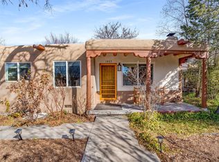 1957 Hano Rd, Santa Fe, NM 87505