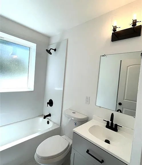 3911 Jamieson Ave — Photo 11