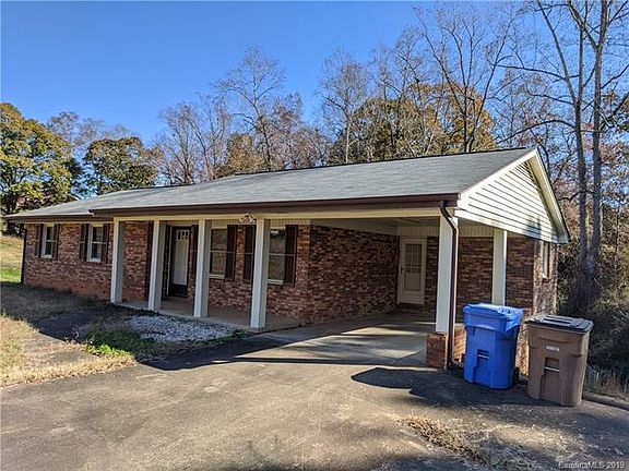 2nd image of 3009 Arnold Dr