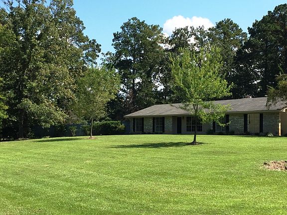 2nd image of 217 Wildwood Dr