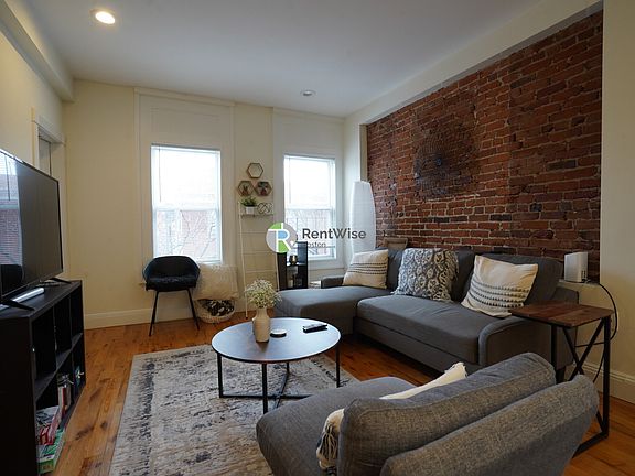 2nd image of 10 Brainerd Rd APT 41