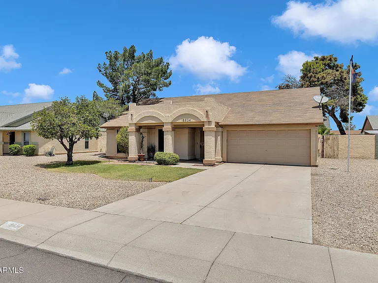 8834 W Purdue Ave — Photo 2