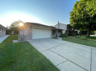 39345 Faith Dr, Sterling Heights, MI 48310