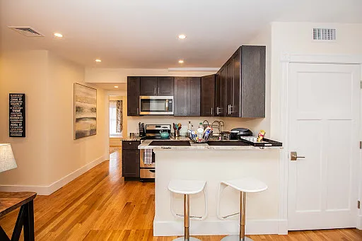 14 Chiswick Rd #3 — Photo 5