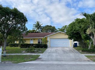 160 Martin Cir, Royal Palm Beach, FL 33411