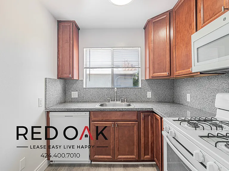 6928 Agnes Ave #2 — Photo 6