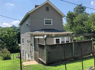 30 Depot St, Penn, PA 15675