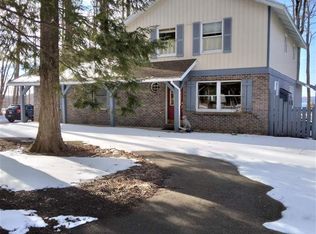 261 Heacock Rd, Harbor Springs, MI 49740