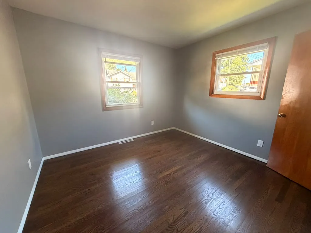 3 bed, 864 sqft, $2,650 — Photo 3