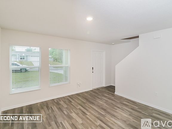 3rd image of 9636 N Wallace Way