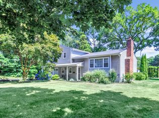 11 Dairy Farm Rd, Norwalk, CT 06851