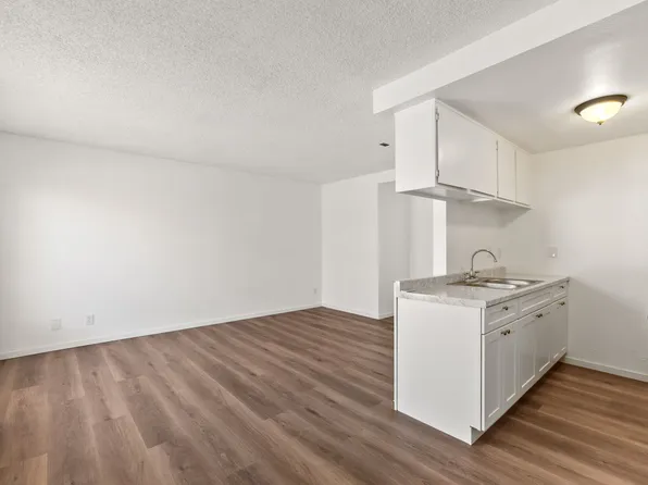 Dresser Complex, 1515 N Dresser St APT 11, Santa Ana, CA 92701