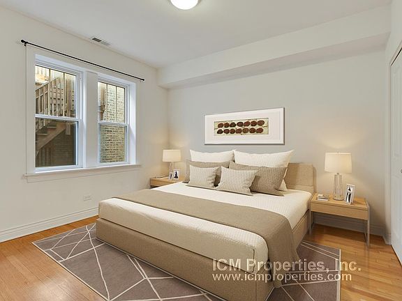 3rd image of 4840 N Hermitage Ave #2