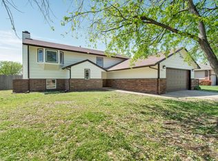 11962 W Rolling Hills Ct, Wichita, KS 67212