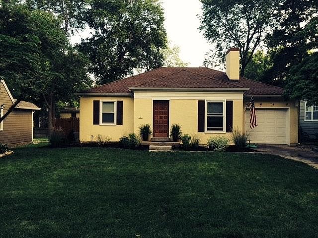 Beautiful home on highly sought after 57th Street