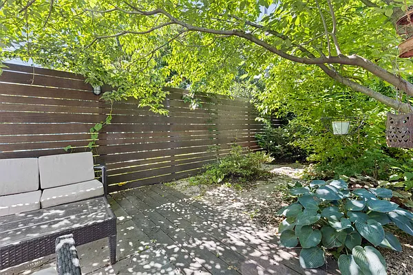 Rented by Corcoran | media 22