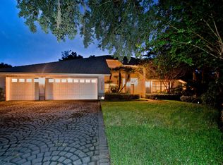 3556 Shoreline Cir, Palm Harbor, FL 34684