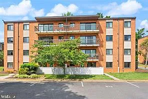 3240 S 28th St #101