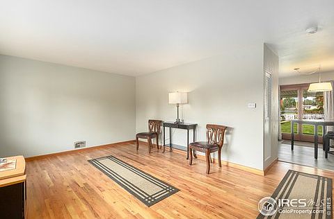 4th image of 216 Cottonwood Ave