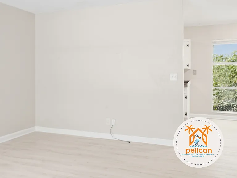5085 Springhill Dr — Photo 9