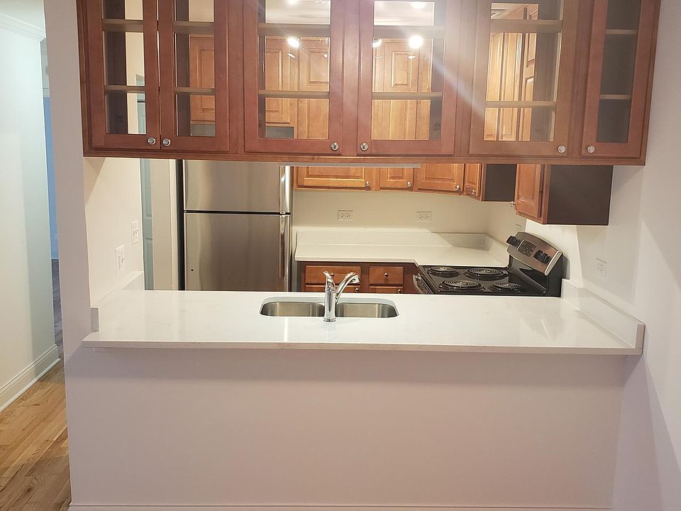 1st image of 7927 Woodridge Dr #207