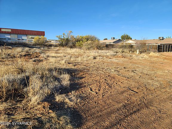 4th image of 2553 S Village Dr