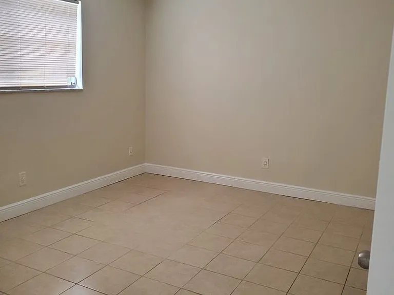 2822 Van Buren St — Photo 9