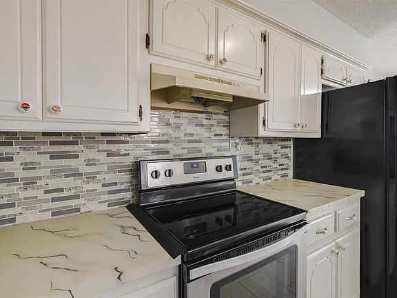 5th image of 713 N Markwell Ave