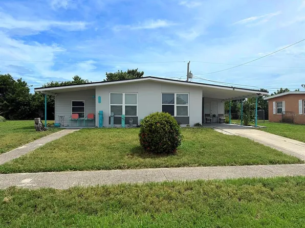 740 Floral Ln, Pt Charlotte, FL 33952