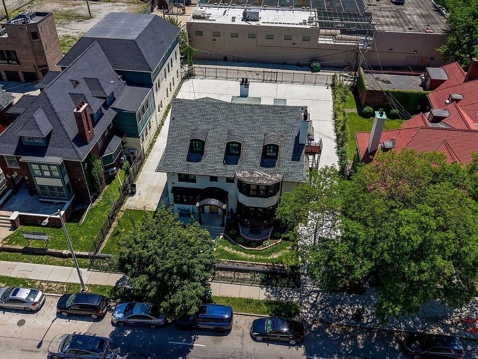 1st image of 226 Mack Ave #10
