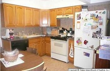2nd image of 94 Regis Dr