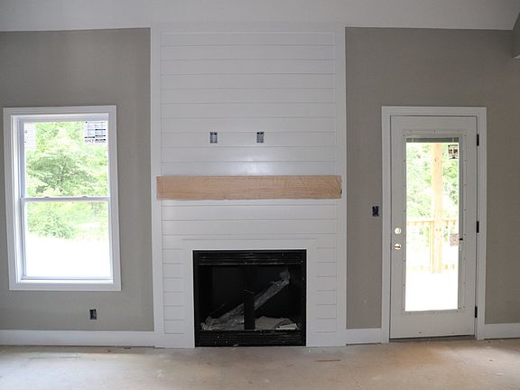 4th image of 1308 Sussex Dr Lot 133