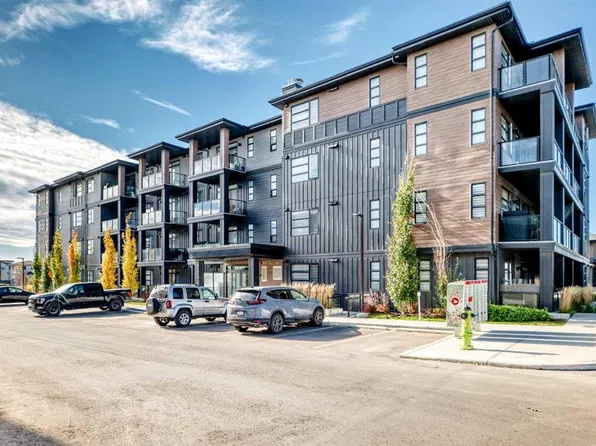 55 E Lucas Way NW #2409, Calgary, AB T3P 1M3