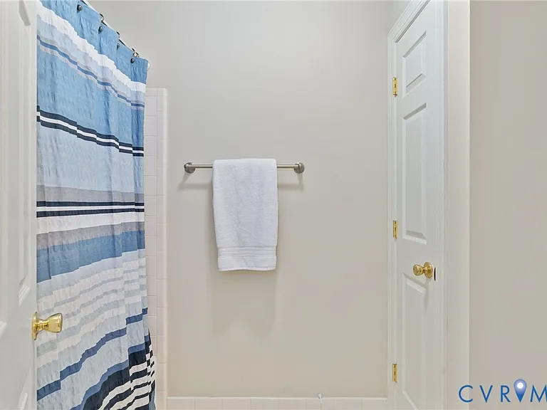12015 Bexley Ct — Photo 37