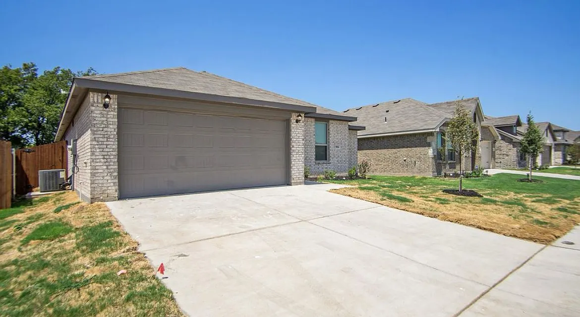 3 bed, 1586 sqft, $2,275 — Photo 3