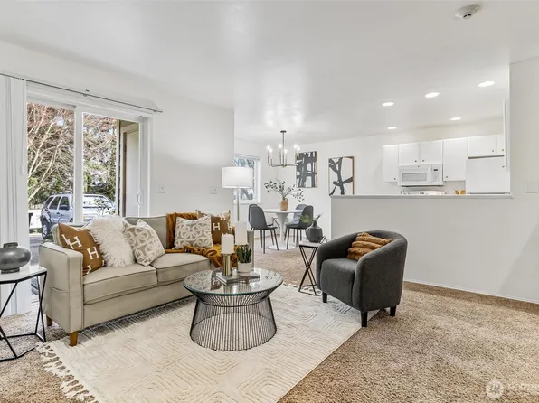 6525 200th Street SW #101, Lynnwood, WA 98036