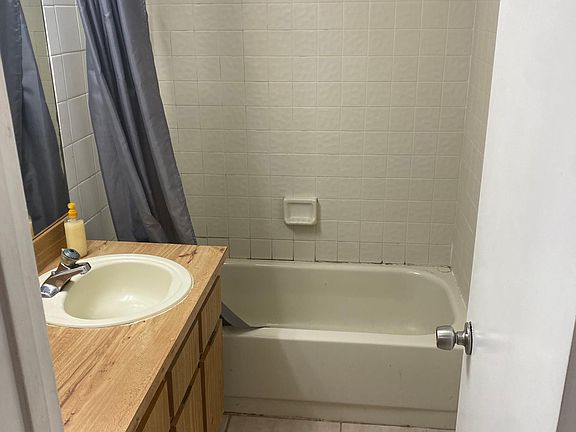 4th image of 10090 Twin Lakes Dr #5