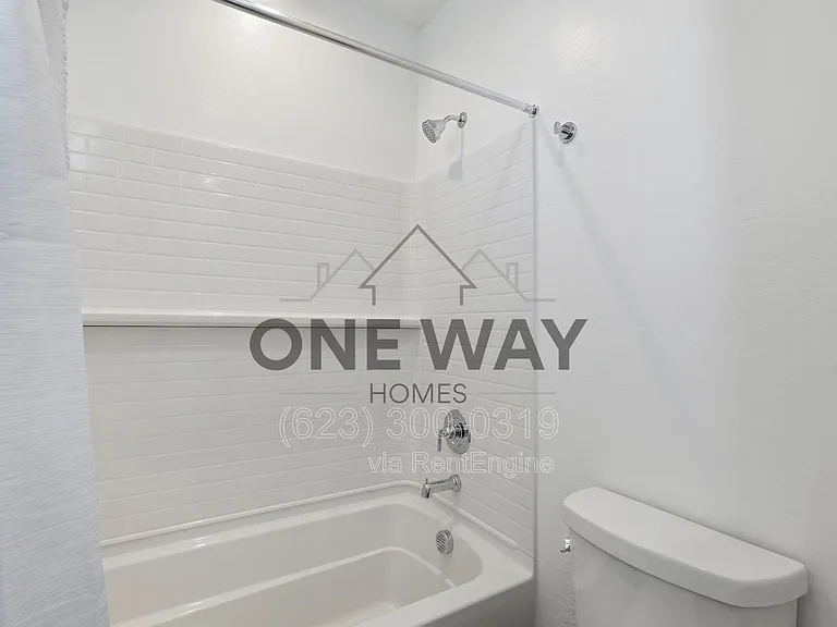 10204 E Ulysses Ave — Photo 9