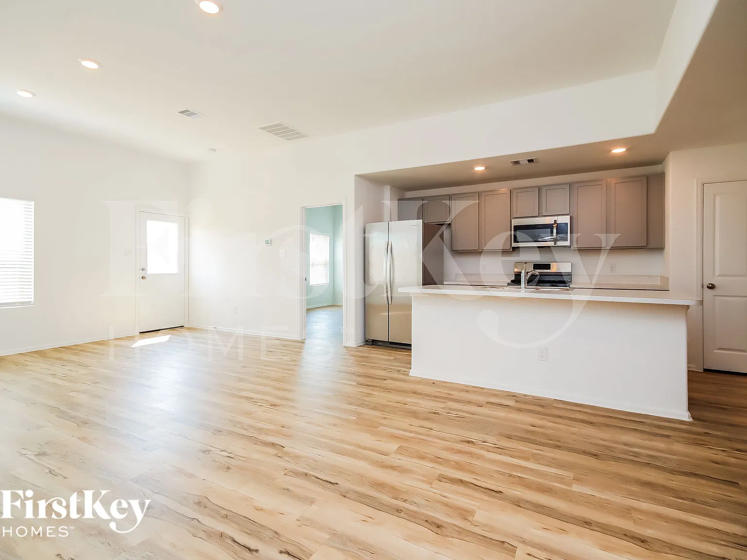 4 bed, 2.5 bath, 2119 sqft, $2,615 — Photo 4