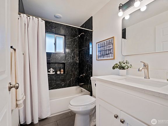 4th image of 309 W Cole Street